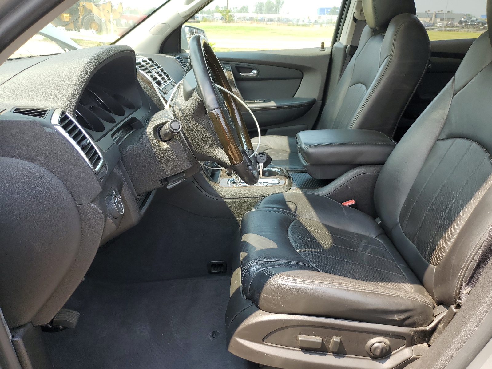 1GKKVTED5BJ318530 2011 GMC Acadia Denali