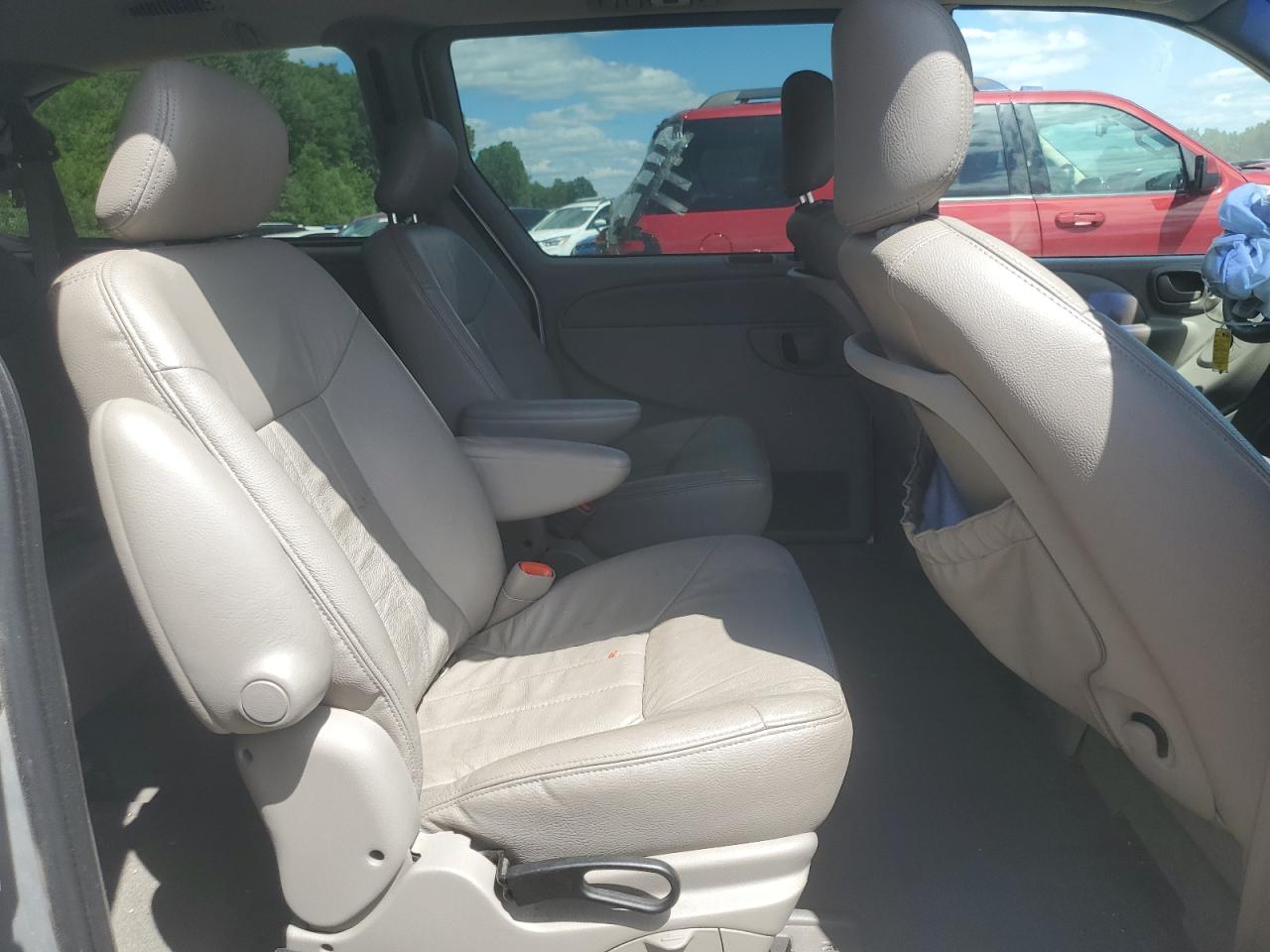 2002 Chrysler Town & Country Lxi VIN: 2C4GP54L52R675475 Lot: 60328714