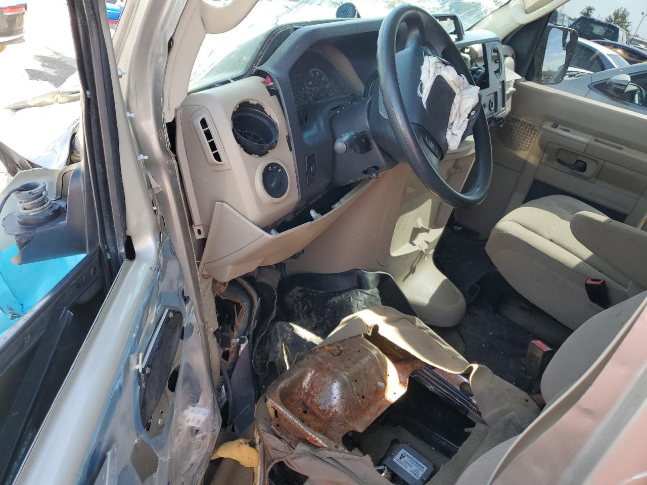 2011 Ford Econoline E350 Super Duty Wagon VIN: 1FBNE3BL4BDA98398 Lot: 57610594