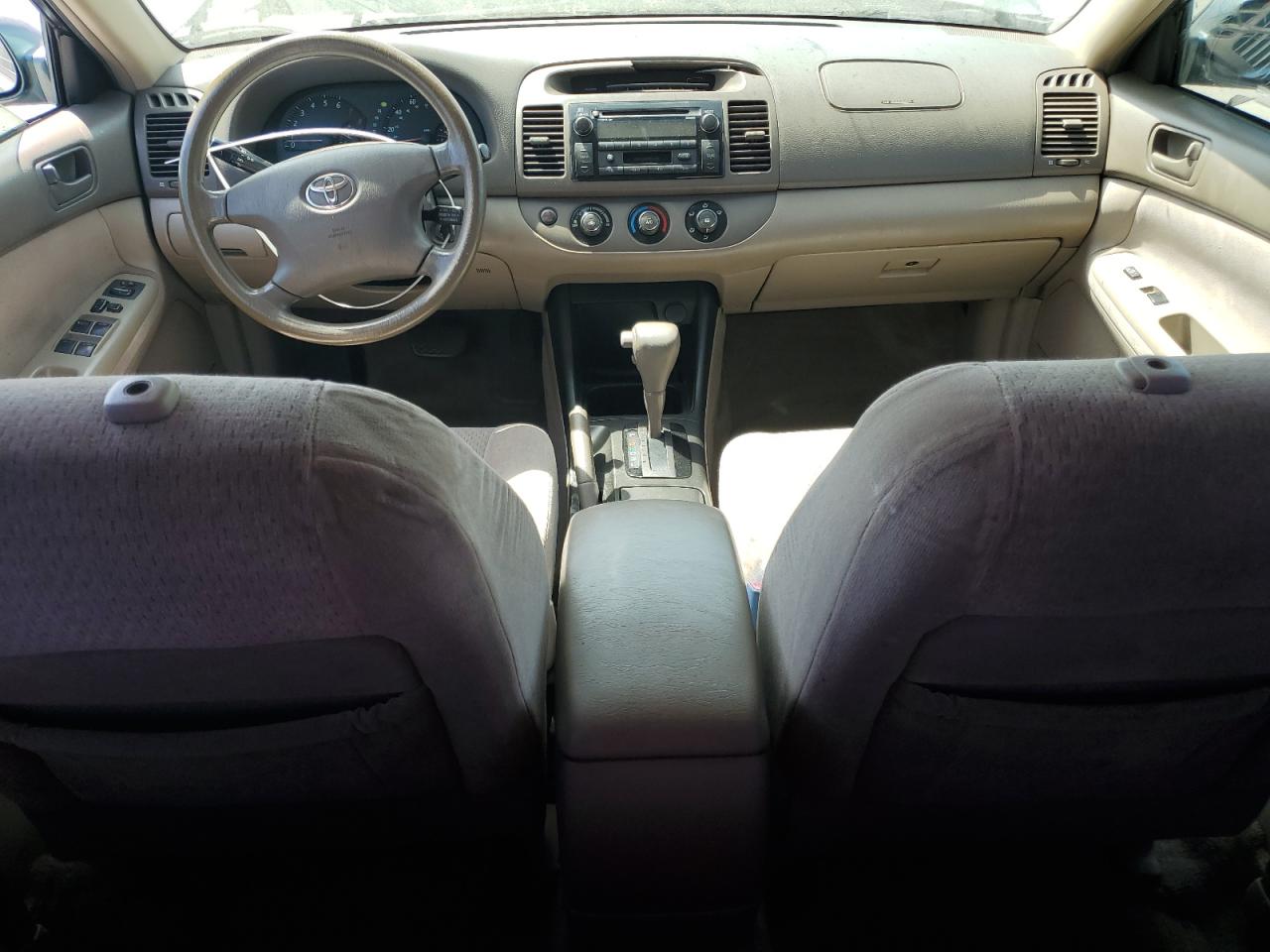 2004 Toyota Camry Le VIN: JTDBE32K340259761 Lot: 59590774