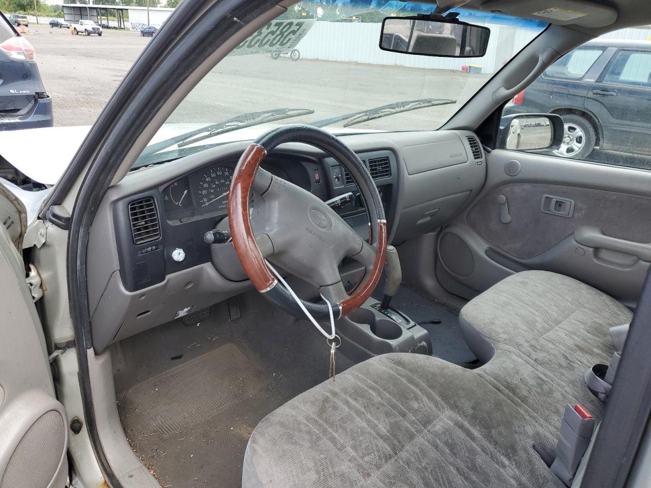 5TENL42N41Z826185 2001 Toyota Tacoma