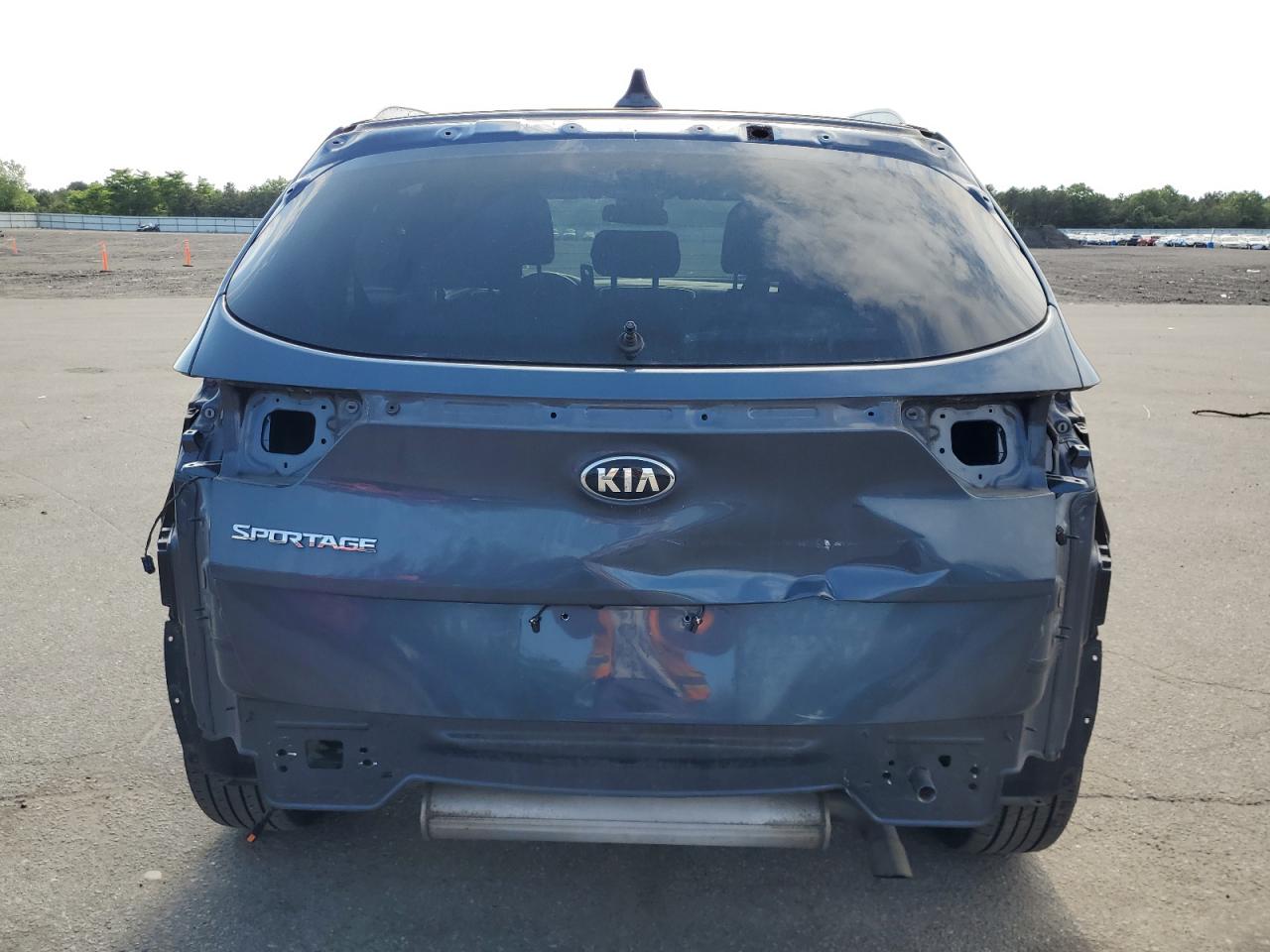 KNDPMCAC5J7410623 2018 Kia Sportage Lx