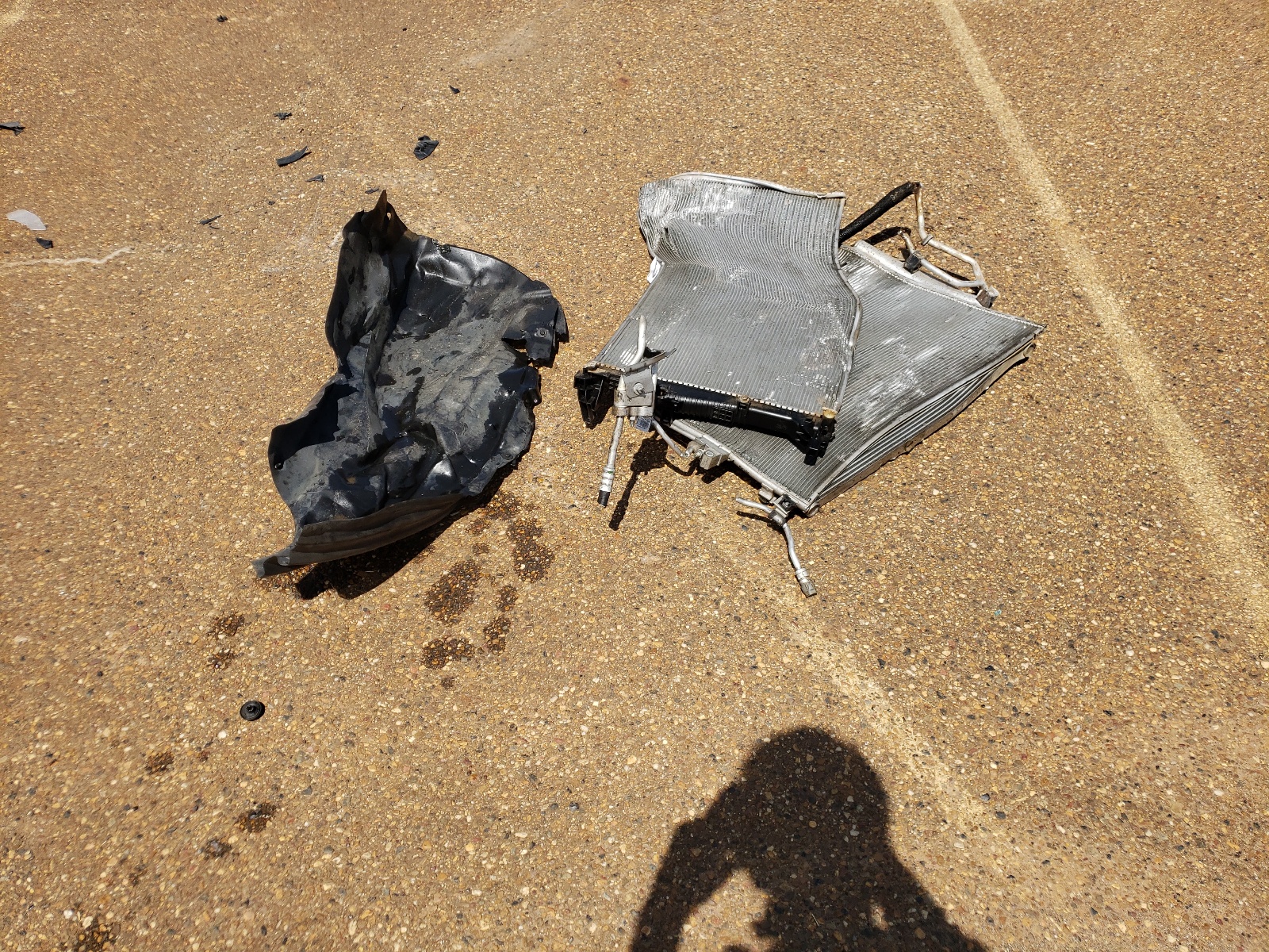 1C4PJLCB1KD220978 2019 Jeep Cherokee Latitude