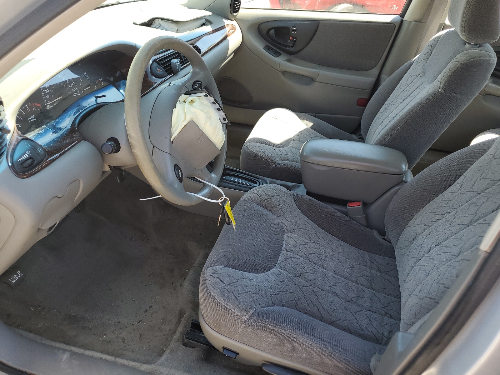 1G1NE52J816188526 2001 Chevrolet Malibu Ls