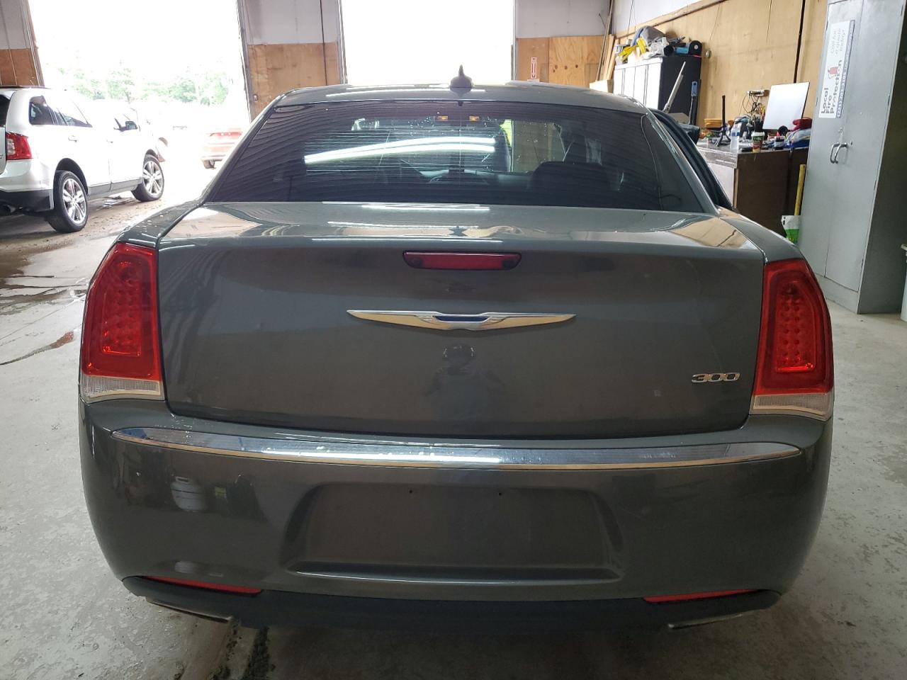 2C3CCAAG1JH174960 2018 Chrysler 300 Touring