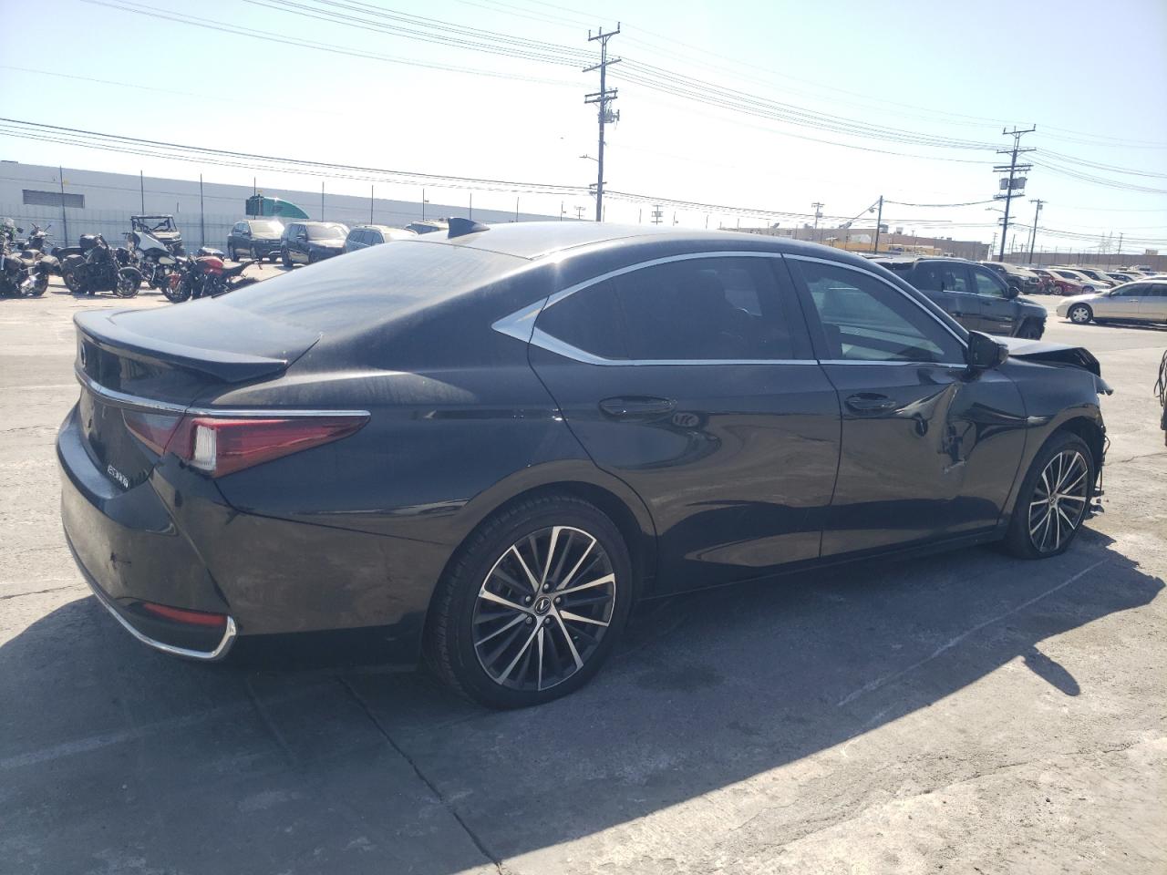 VIN 58ADA1C14PU031168 2023 LEXUS ES300 no.3