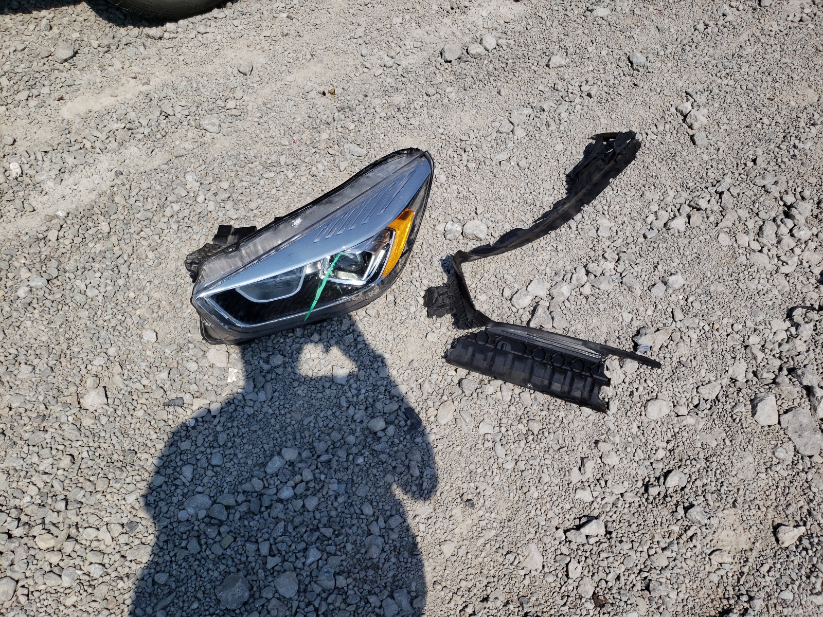 1FMCU0HD3JUC00854 2018 Ford Escape Sel