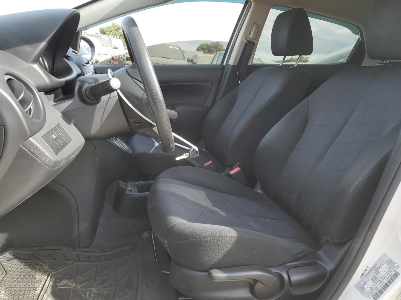 2014 Mazda Mazda2 Sport VIN: JM1DE1KZXE0175075 Lot: 57522674