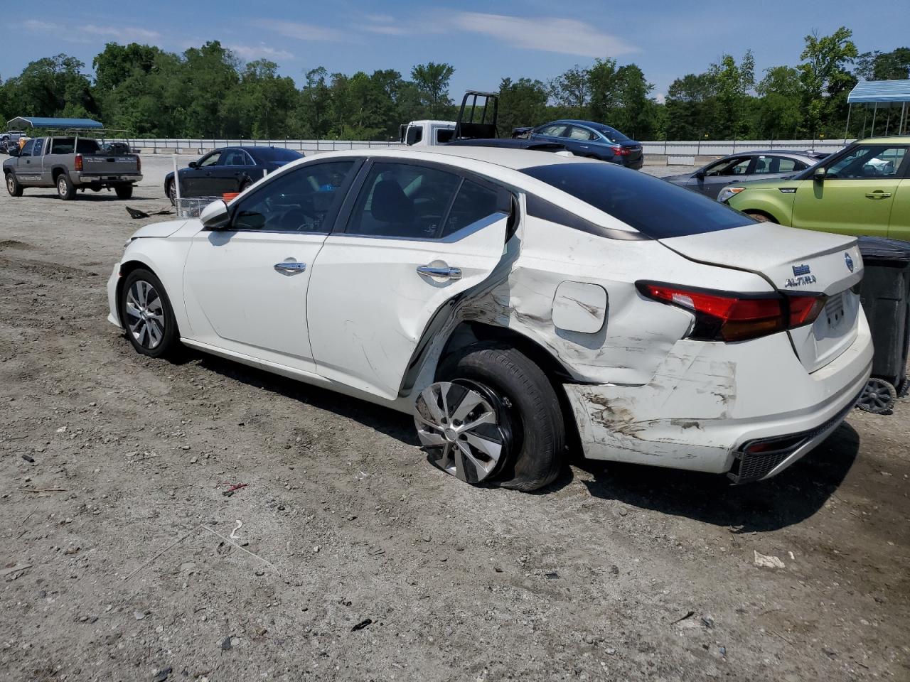 1N4BL4BV6LC257608 Nissan Altima S 2