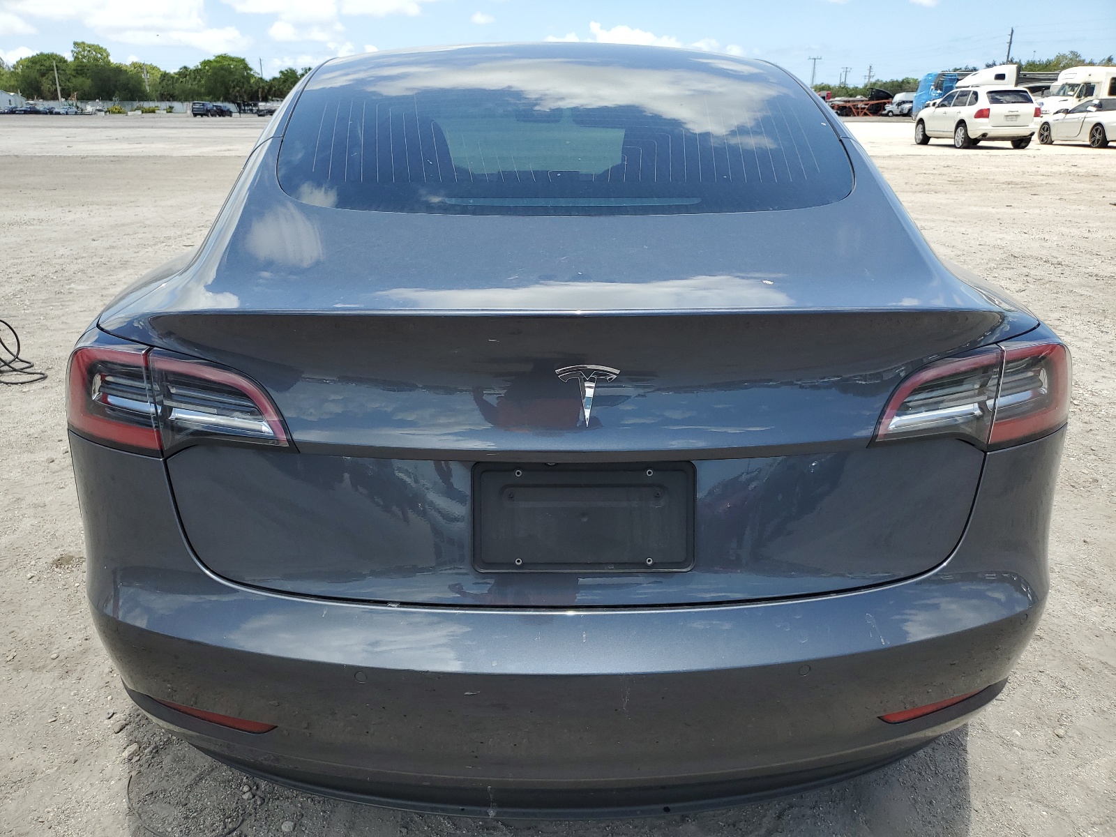 2018 Tesla Model 3 vin: 5YJ3E1EA9JF158779