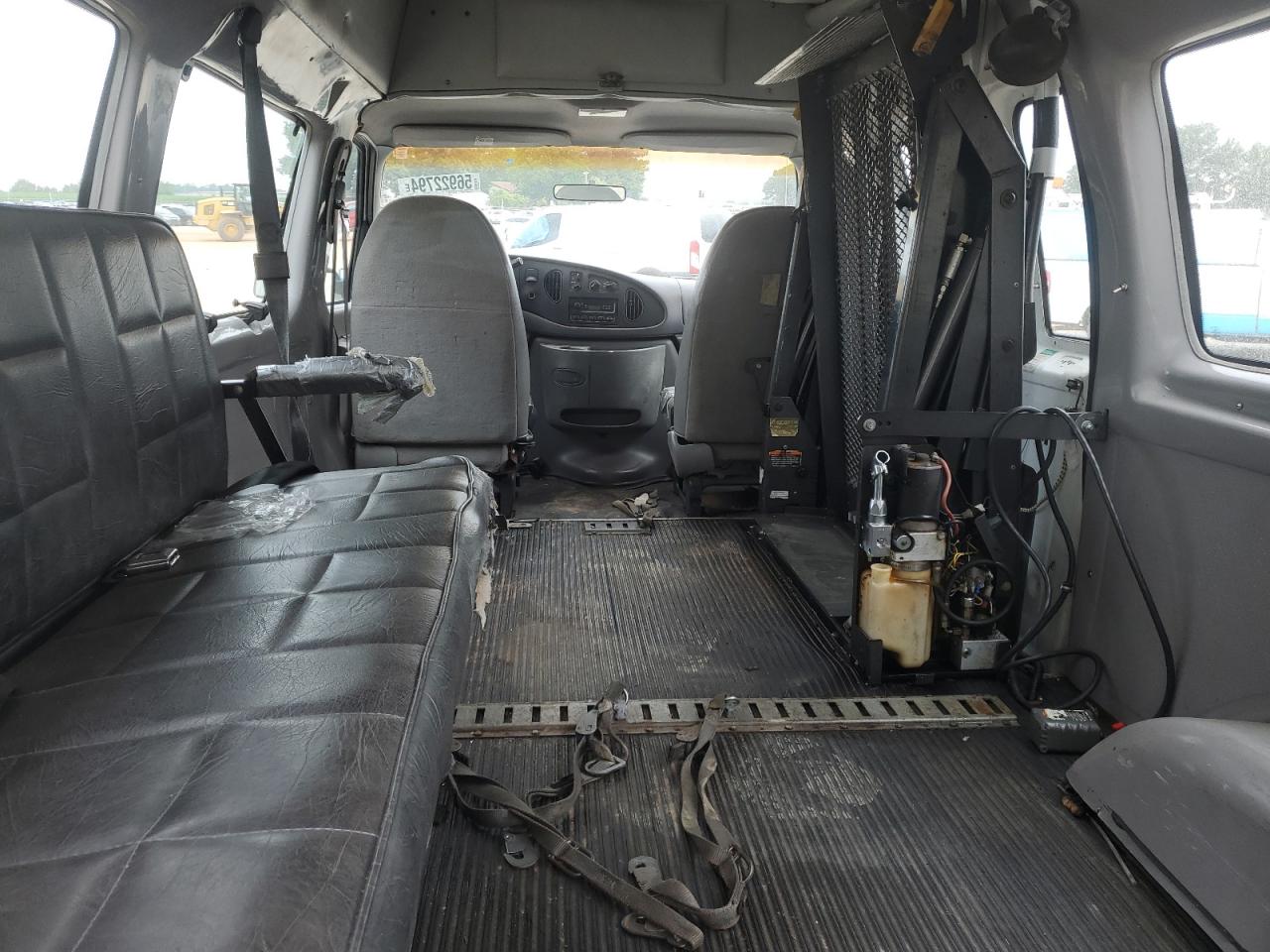 1999 Ford Econoline E250 Van VIN: 1FTNE2421XHB35143 Lot: 56922794