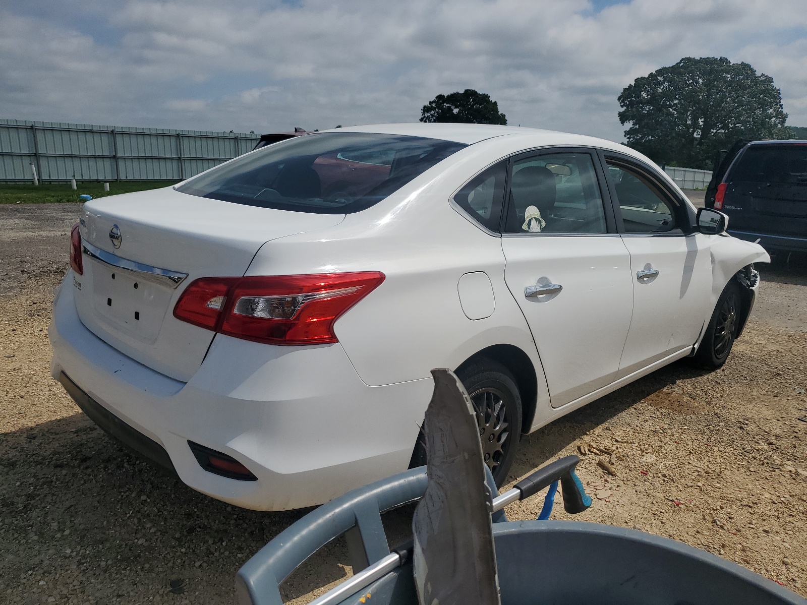 3N1AB7AP1HY402889 2017 Nissan Sentra S