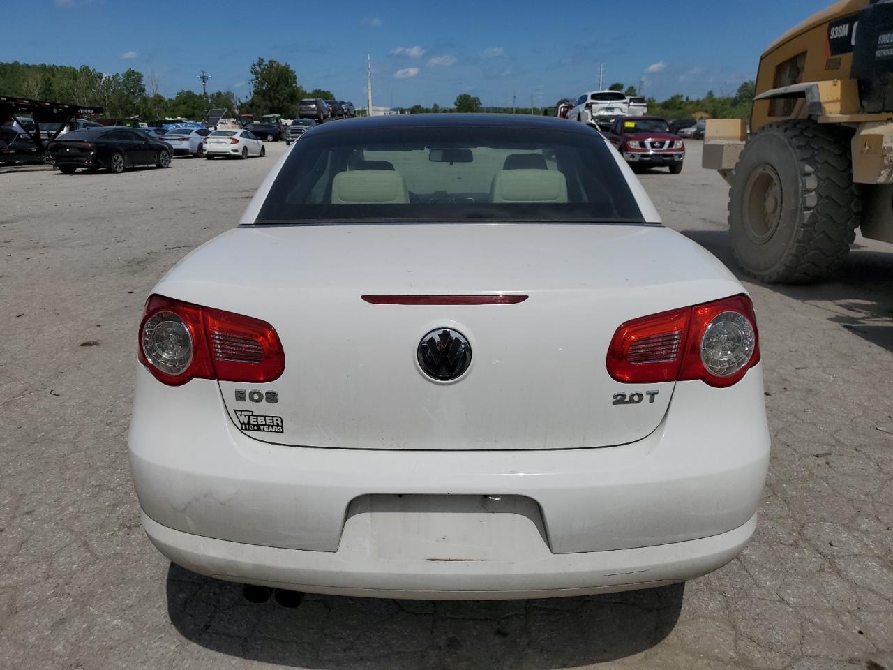 2011 Volkswagen Eos Komfort VIN: WVWAA7AH0BV001072 Lot: 59502444