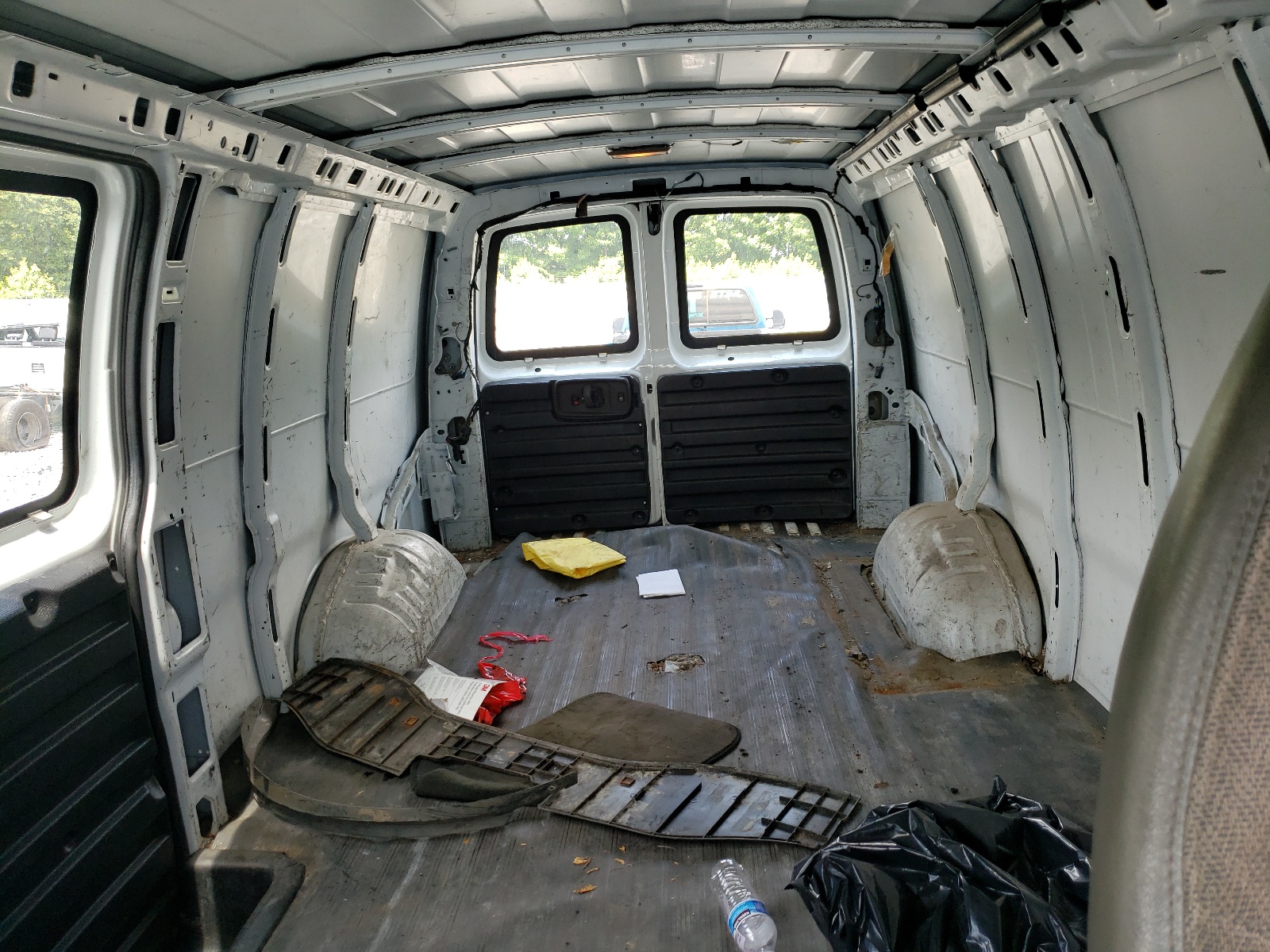 1GTZGGBGXA1131504 2010 GMC Savana G2500