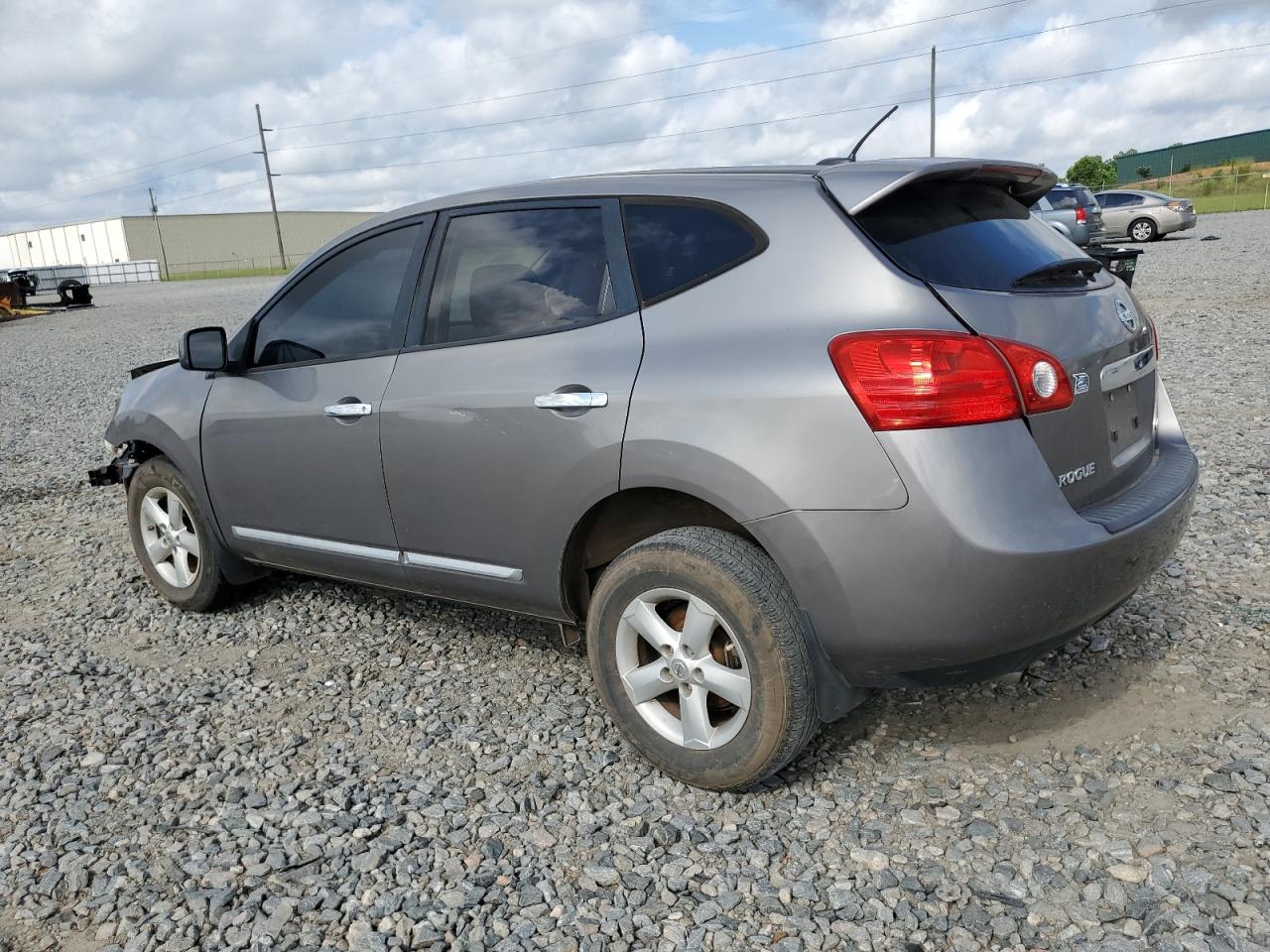 2013 Nissan Rogue - Image 2