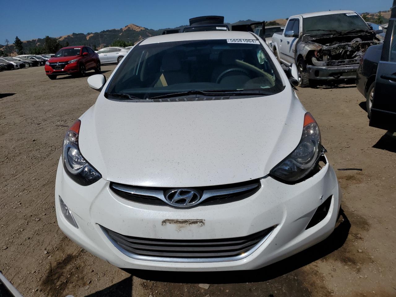 2013 Hyundai Elantra - Image 5
