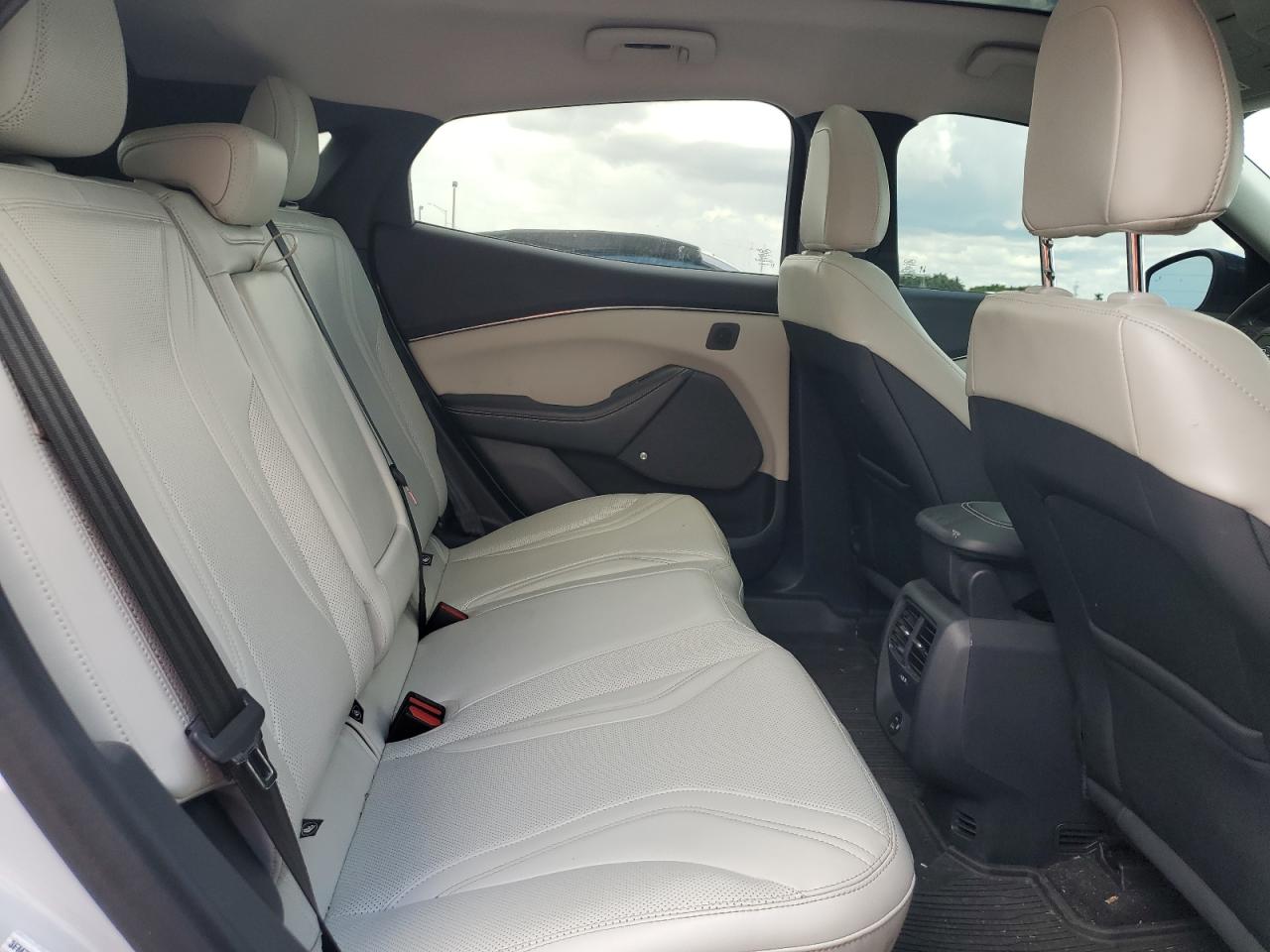 2022 Ford Mustang Mach-E Premium VIN: 3FMTK3RMXNMA26832 Lot: 60098704