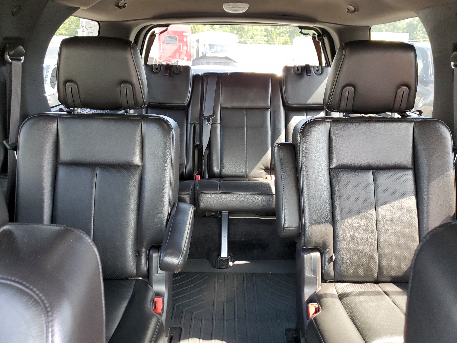 1FMJU2A53BEF13484 2011 Ford Expedition Limited