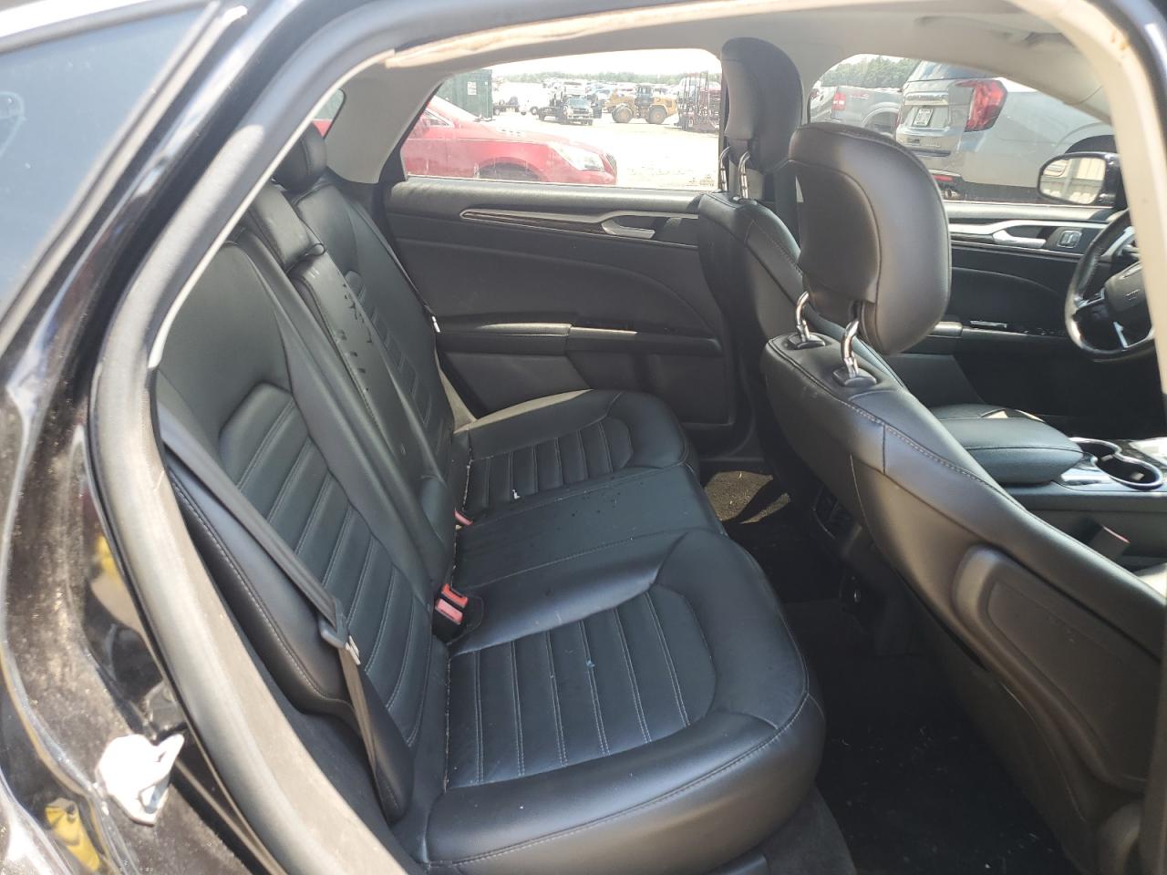 2015 Ford Fusion Se VIN: 3FA6P0HD7FR121992 Lot: 61038274