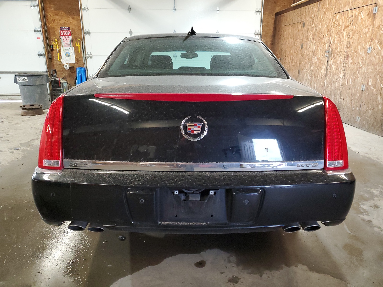 1G6KH5E63BU141929 2011 Cadillac Dts Premium Collection