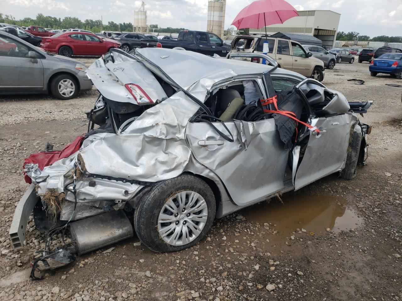 2014 Toyota Camry - Image 3
