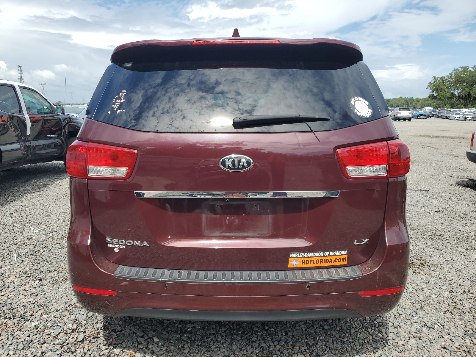 KNDMB5C1XH6284422 2017 Kia Sedona Lx