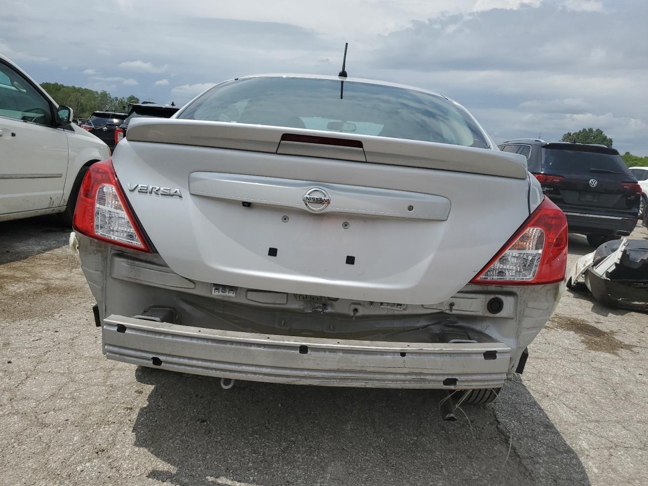 3N1CN7AP9KL877520 2019 Nissan Versa S