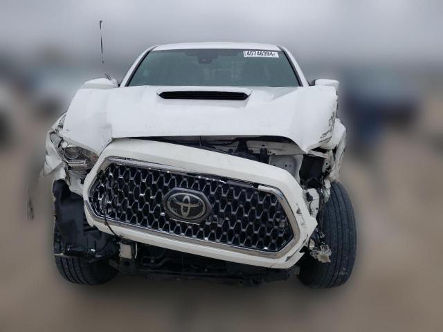  TOYOTA TACOMA 2019 Білий