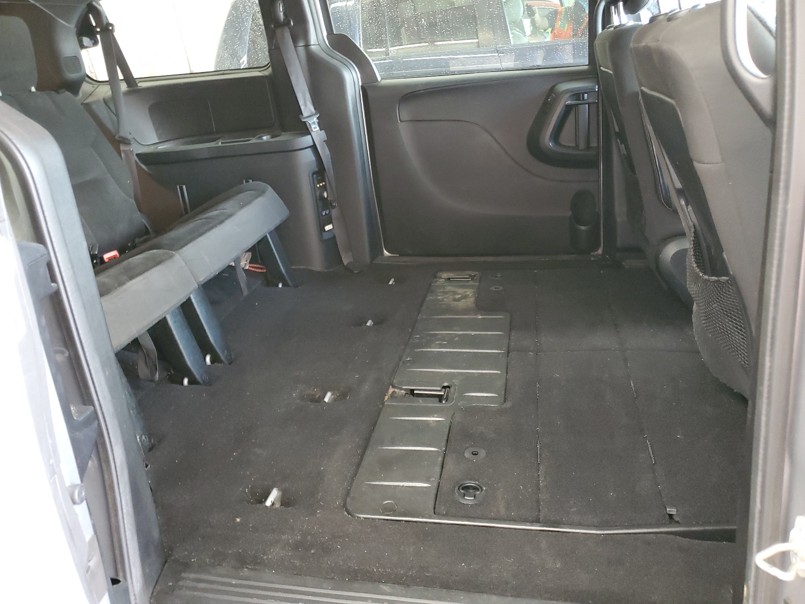 2C4RDGBG4JR159965 2018 Dodge Grand Caravan Se