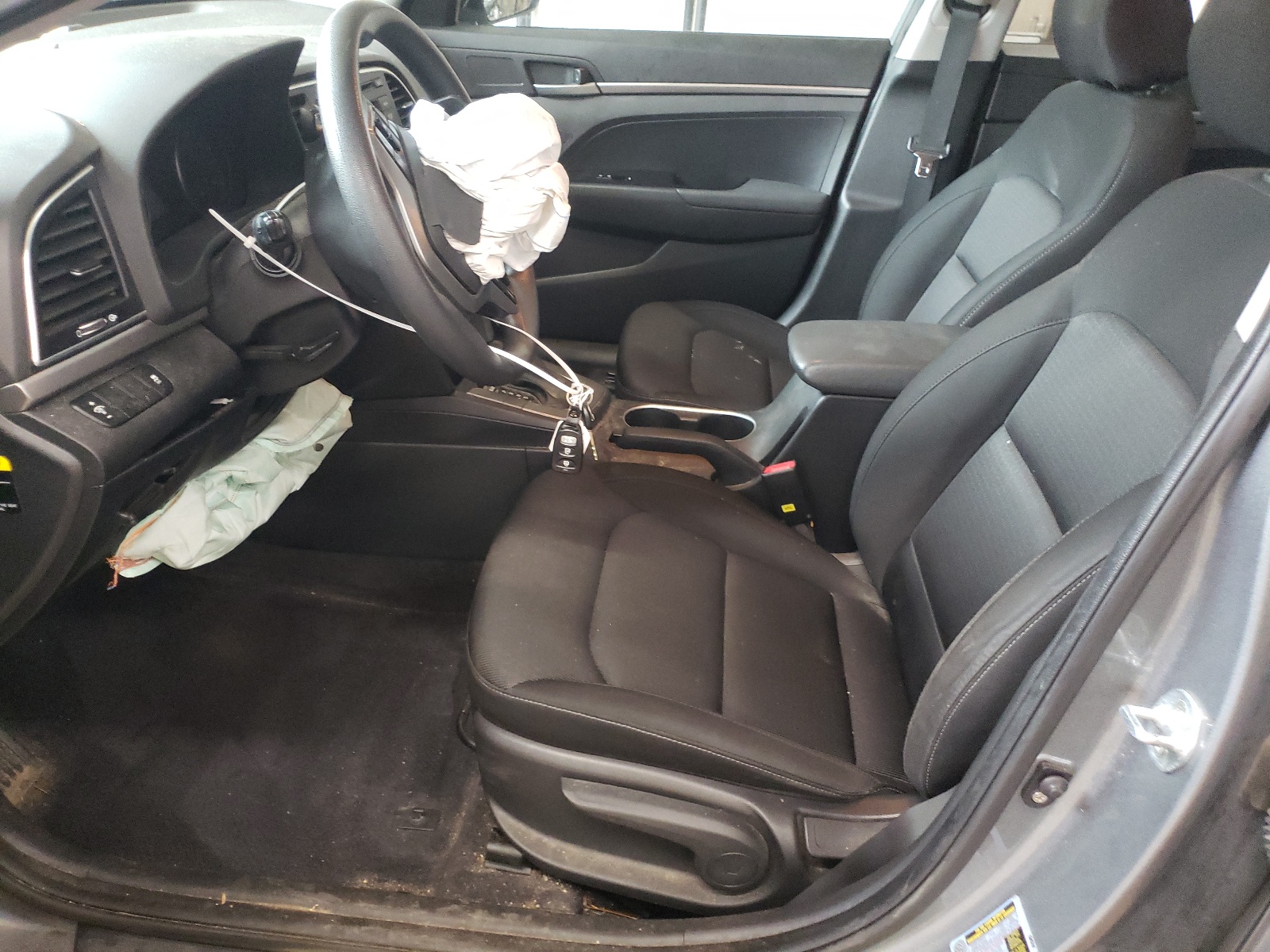 KMHD74LF4JU613135 2018 Hyundai Elantra Se