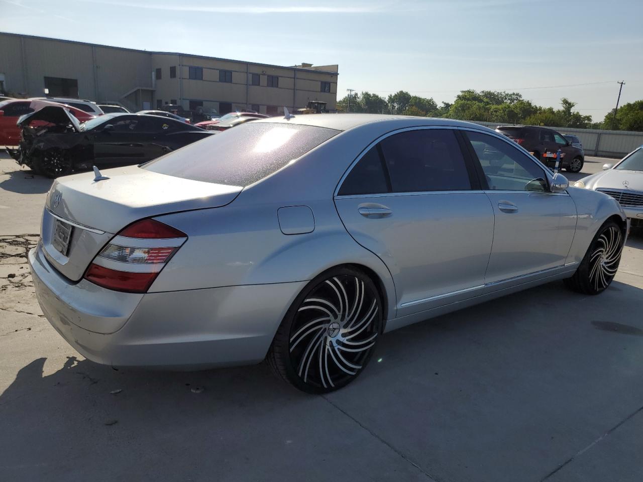2007 Mercedes-Benz S 550 VIN: WDDNG71X17A013677 Lot: 61030404