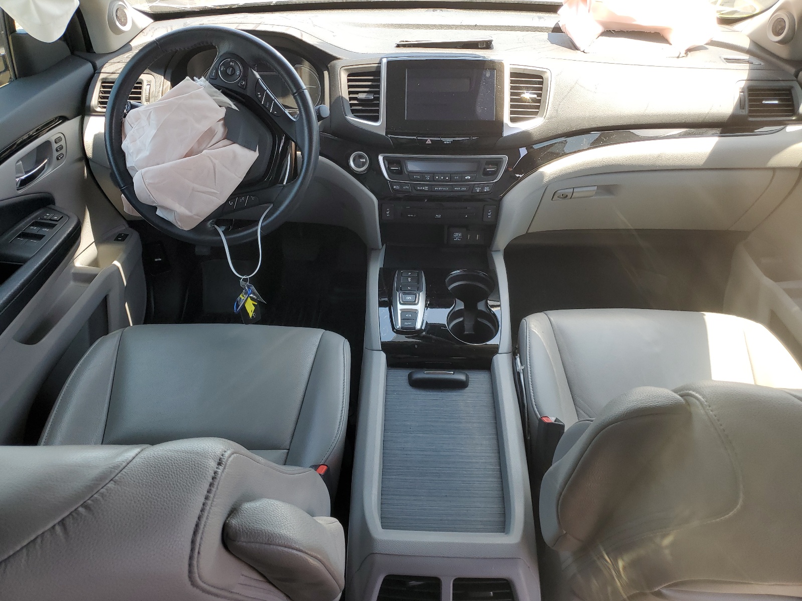 5FNYF6H93HB001714 2017 Honda Pilot Touring