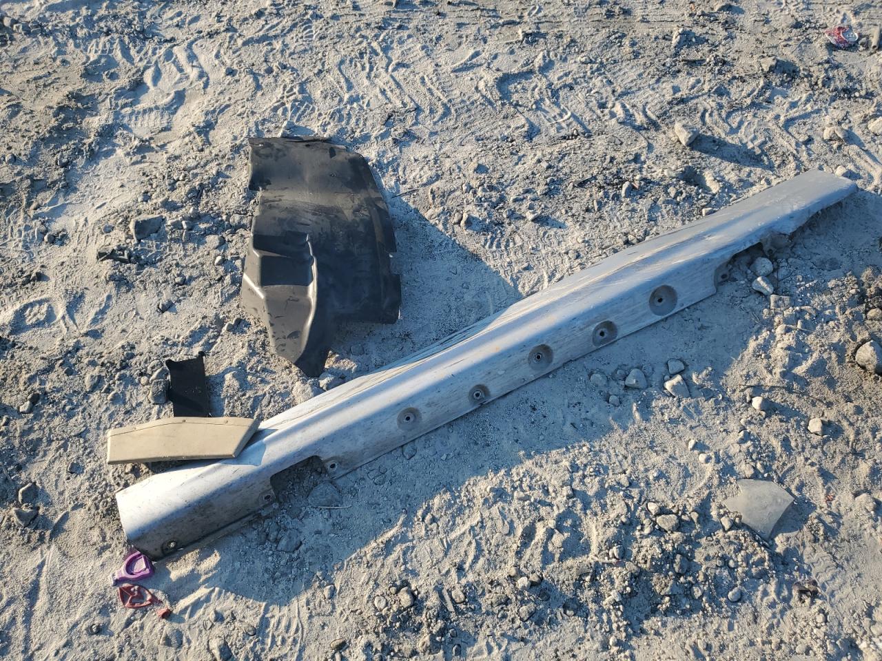 2004 BMW 325 It VIN: WBAEN33464PC13040 Lot: 60507064