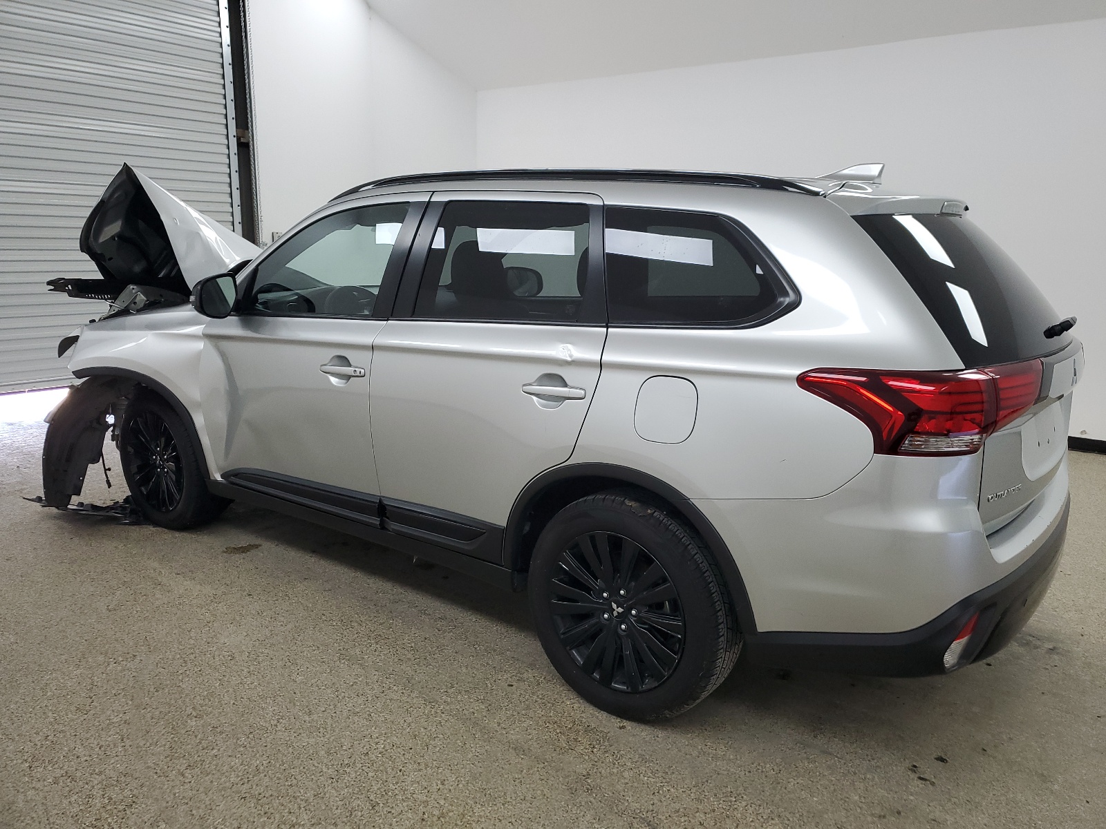 JA4AD3A37LZ043392 2020 Mitsubishi Outlander Se