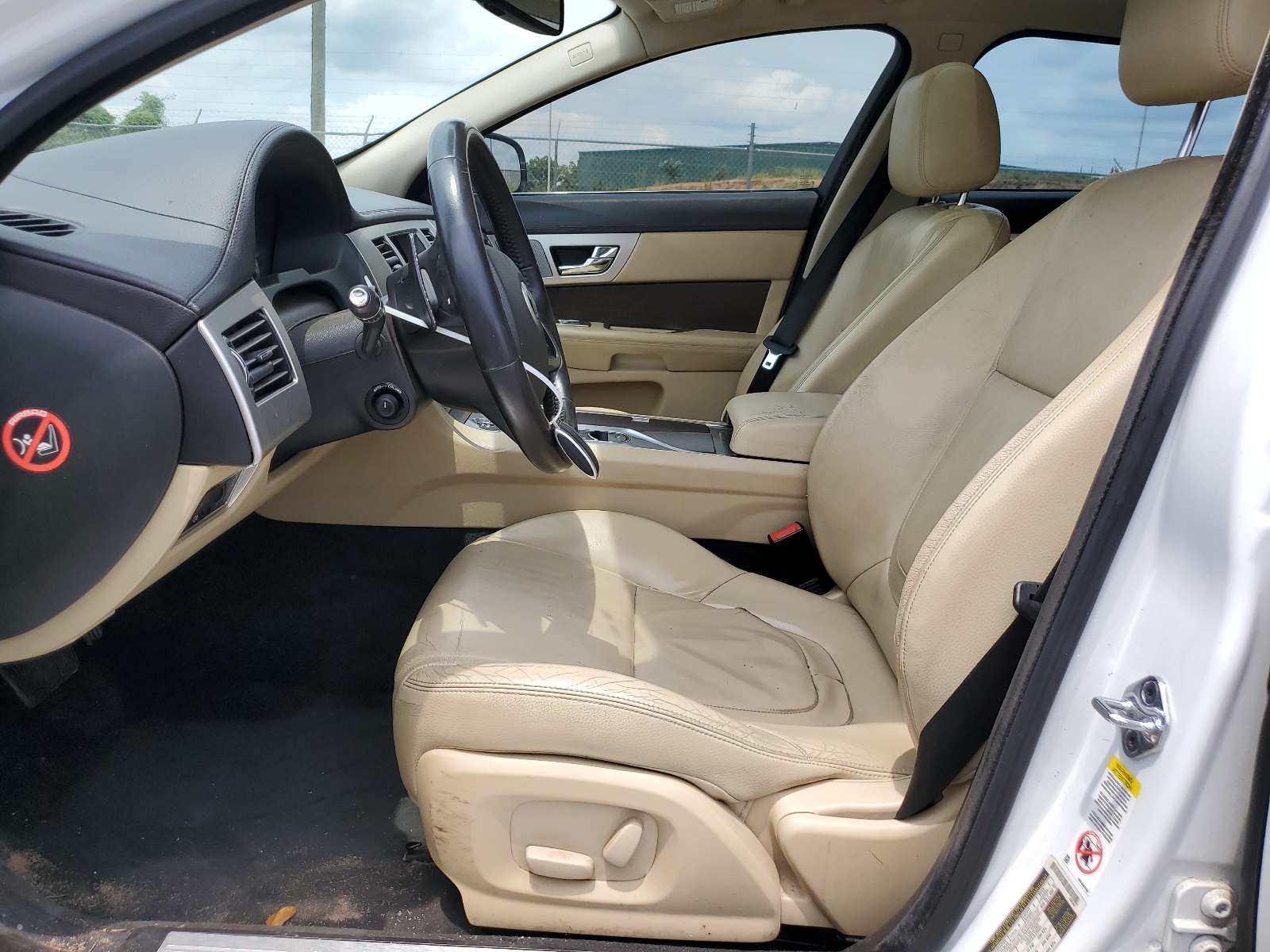 SAJWA0FB9CLS44136 2012 Jaguar Xf