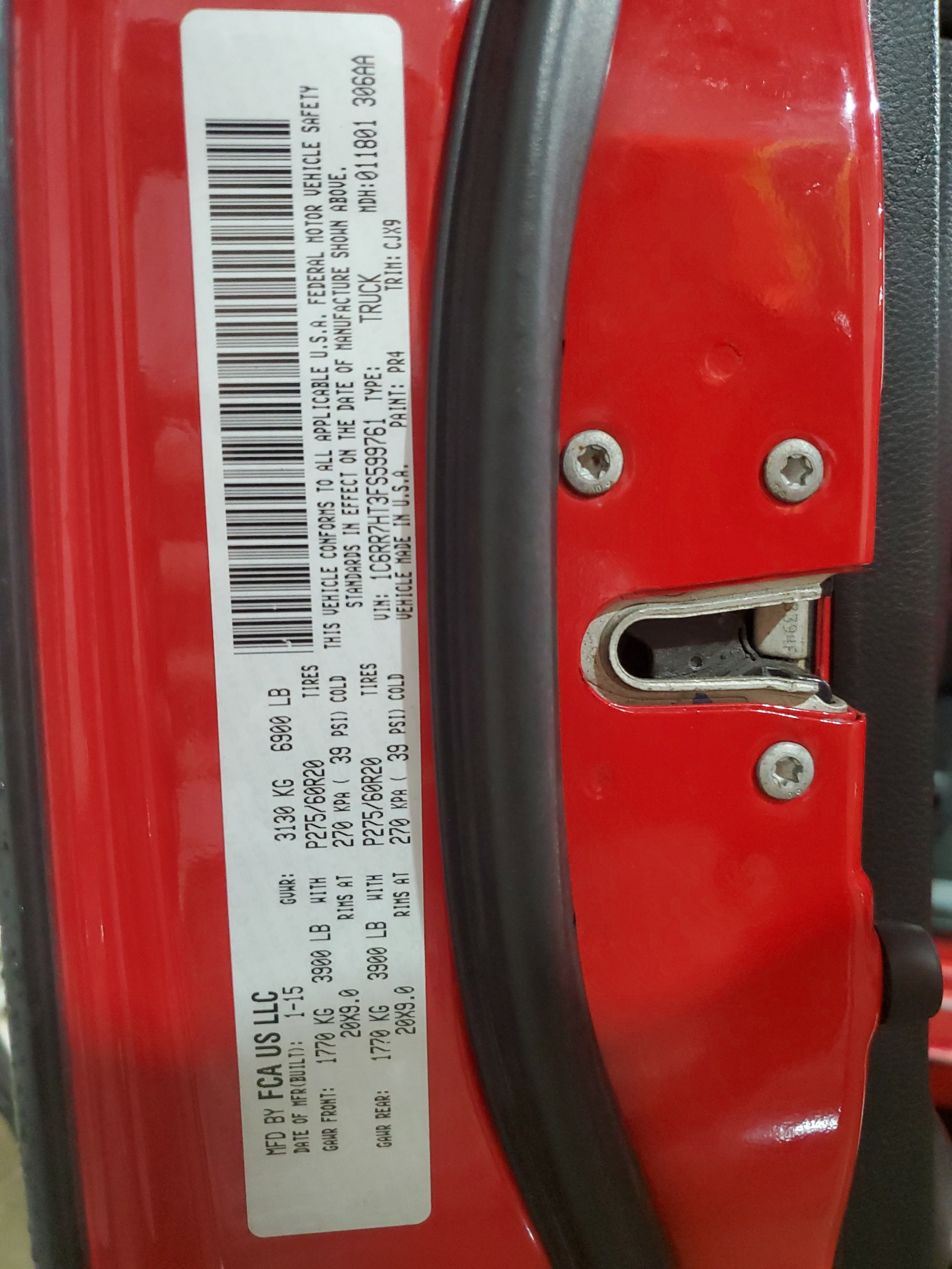 1C6RR7HT3FS599761 2015 Ram 1500 Sport