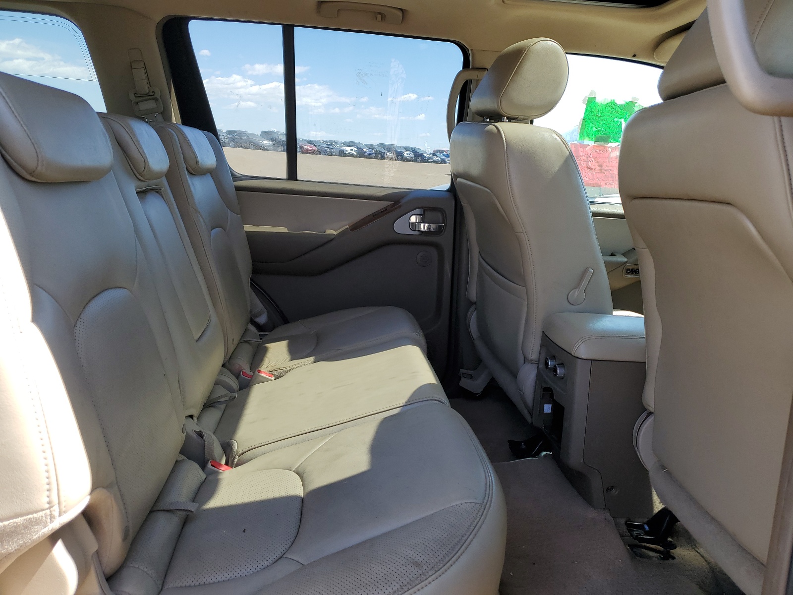 5N1AR18W56C660076 2006 Nissan Pathfinder Le