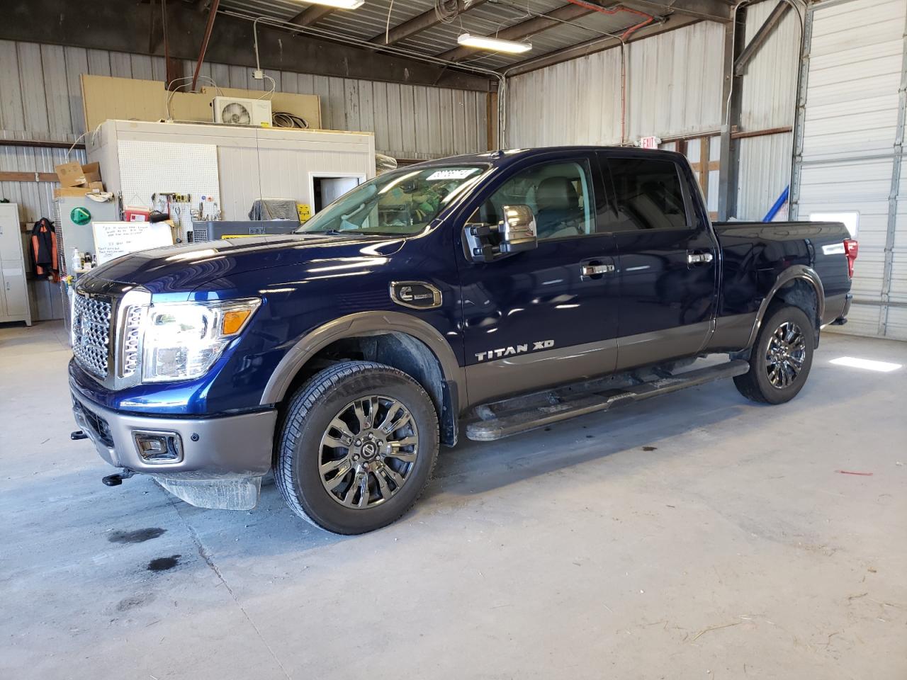 Kansas City, KS에서 판매 중인 2019 Nissan Titan Xd Sl - Side