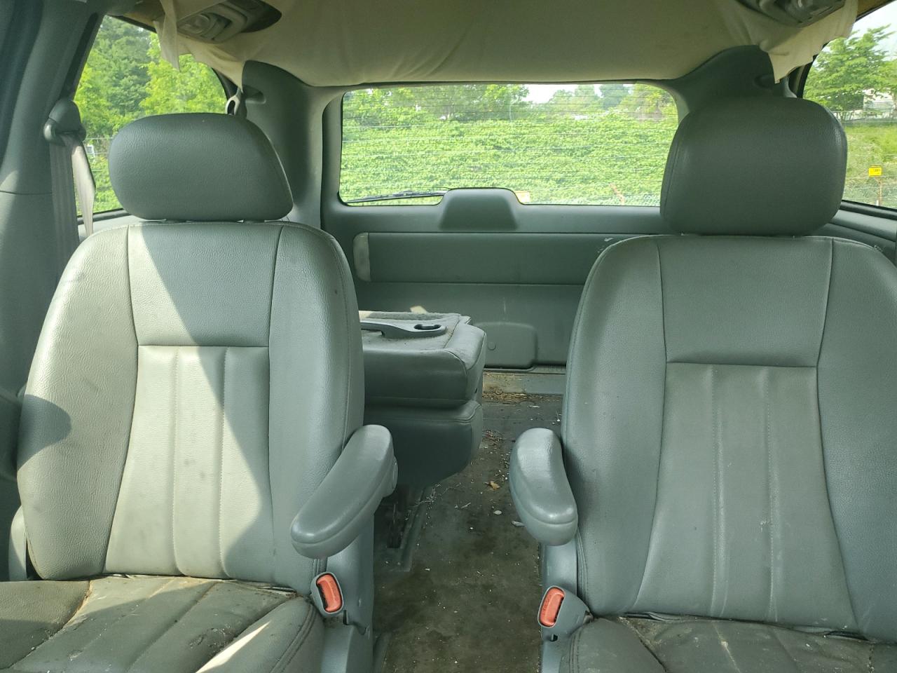 2004 Chrysler Town & Country Ex VIN: 2C8GP74LX4R619965 Lot: 59815384