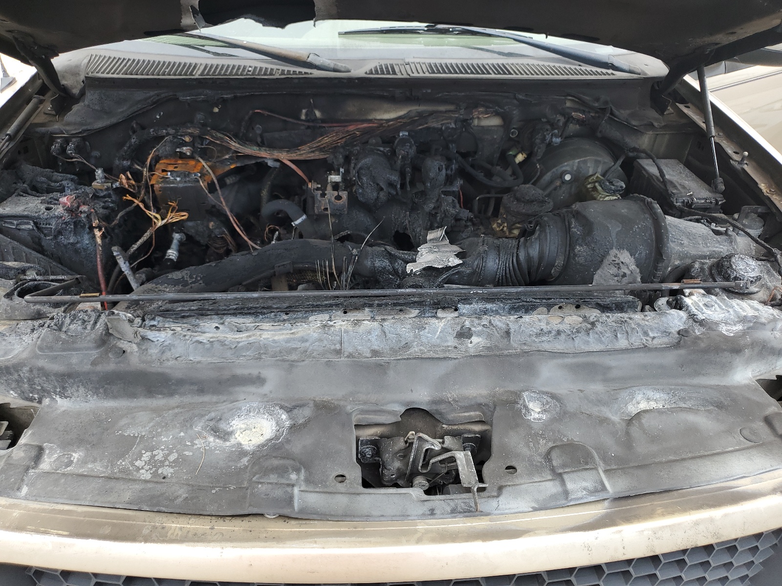 1FTRW08W61KD95208 2001 Ford F150 Supercrew