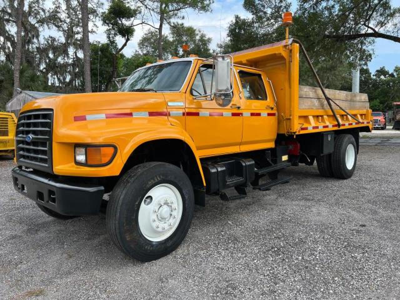 1997 Ford F800 VIN: 1FDXF80C8VVA07564 Lot: 60776064