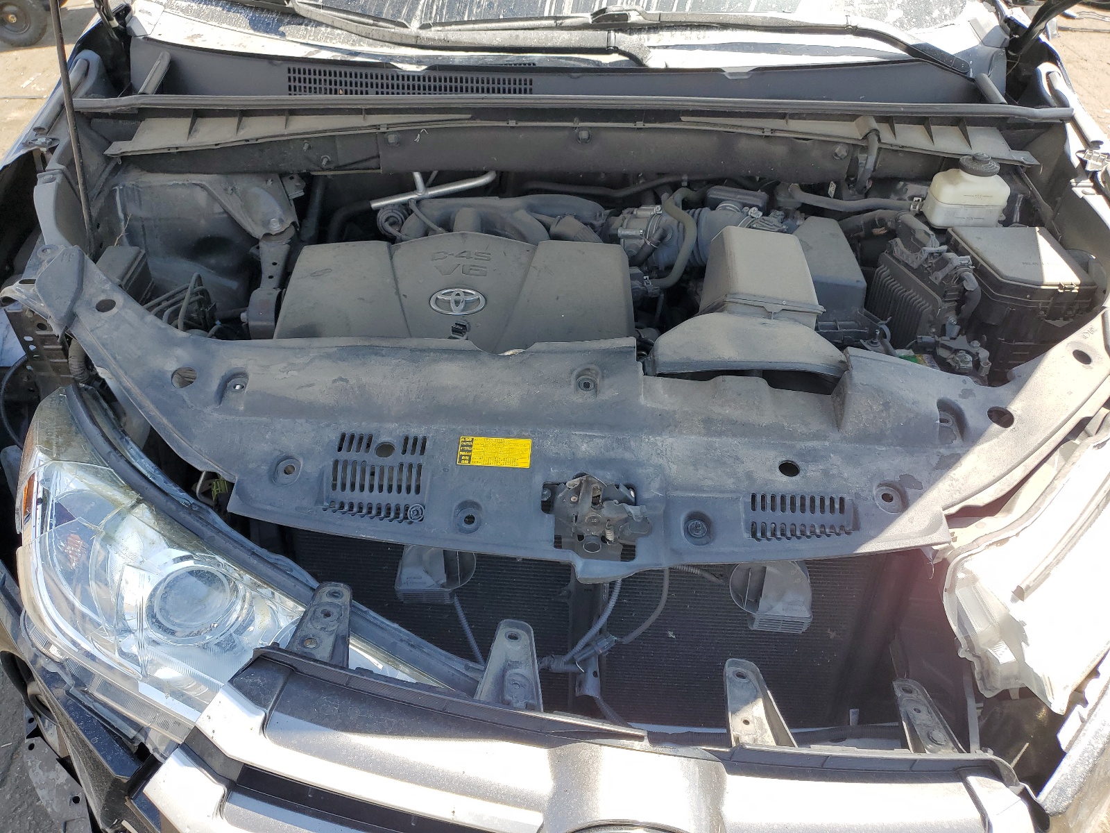 5TDJZRFH0HS397214 2017 Toyota Highlander Se