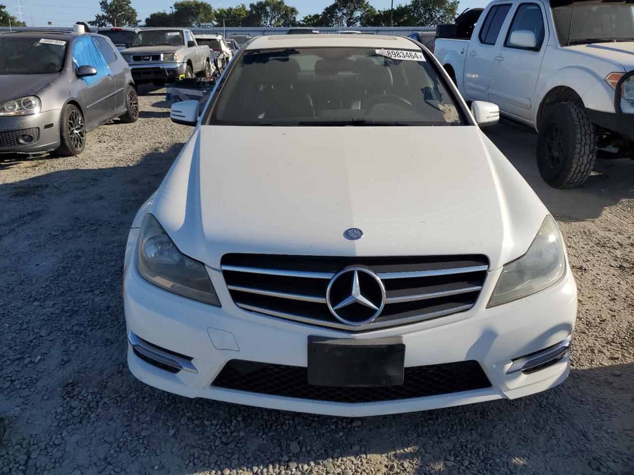 MERCEDES-BENZ C-CLASS 2014 VIN WDDGF4HB2ER310671 photo 5