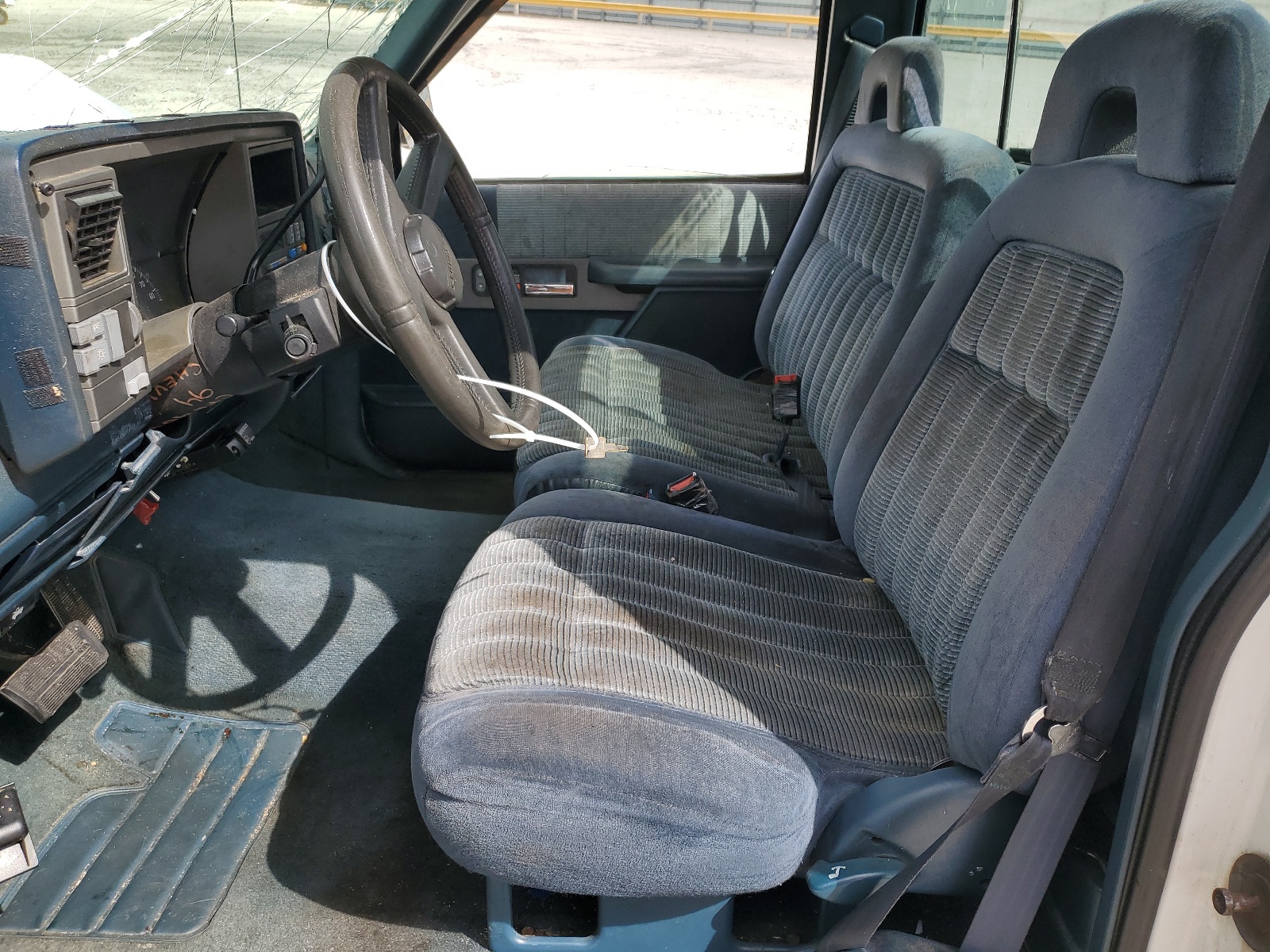 1GCFC24K7RE137154 1994 Chevrolet Gmt-400 C2500