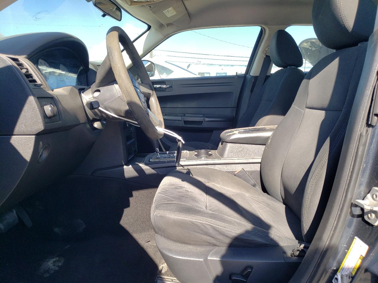 2008 Chrysler 300 Lx VIN: 2C3KA43R48H231082 Lot: 58985744