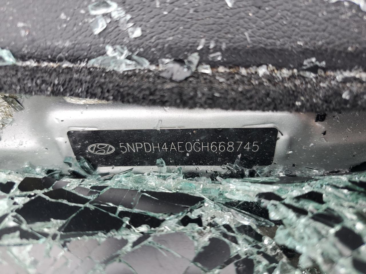 2016 Hyundai Elantra Se VIN: 5NPDH4AE0GH668745 Lot: 57724024