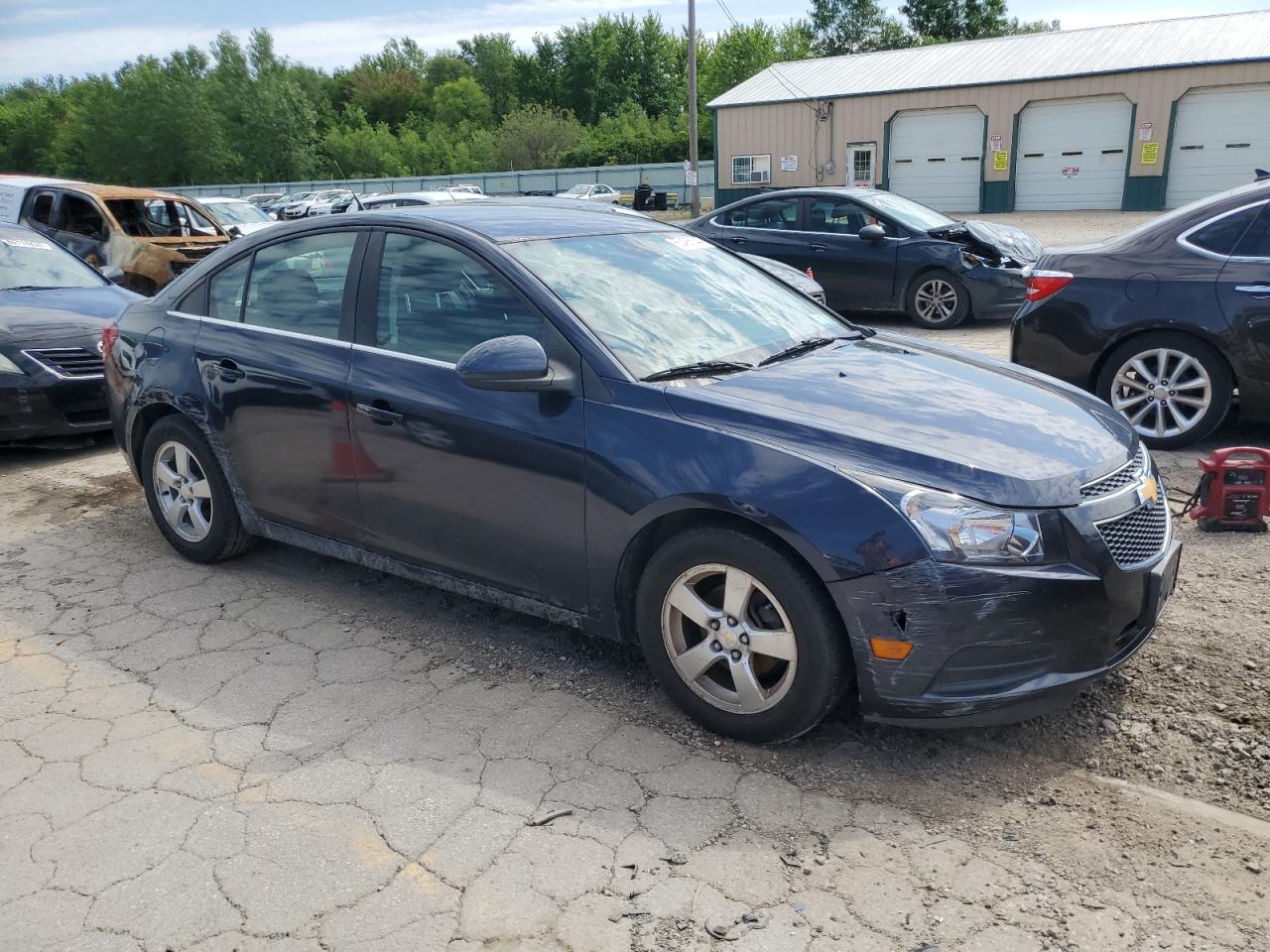 VIN 1G1PC5SB1E7458056 2014 CHEVROLET CRUZE no.4