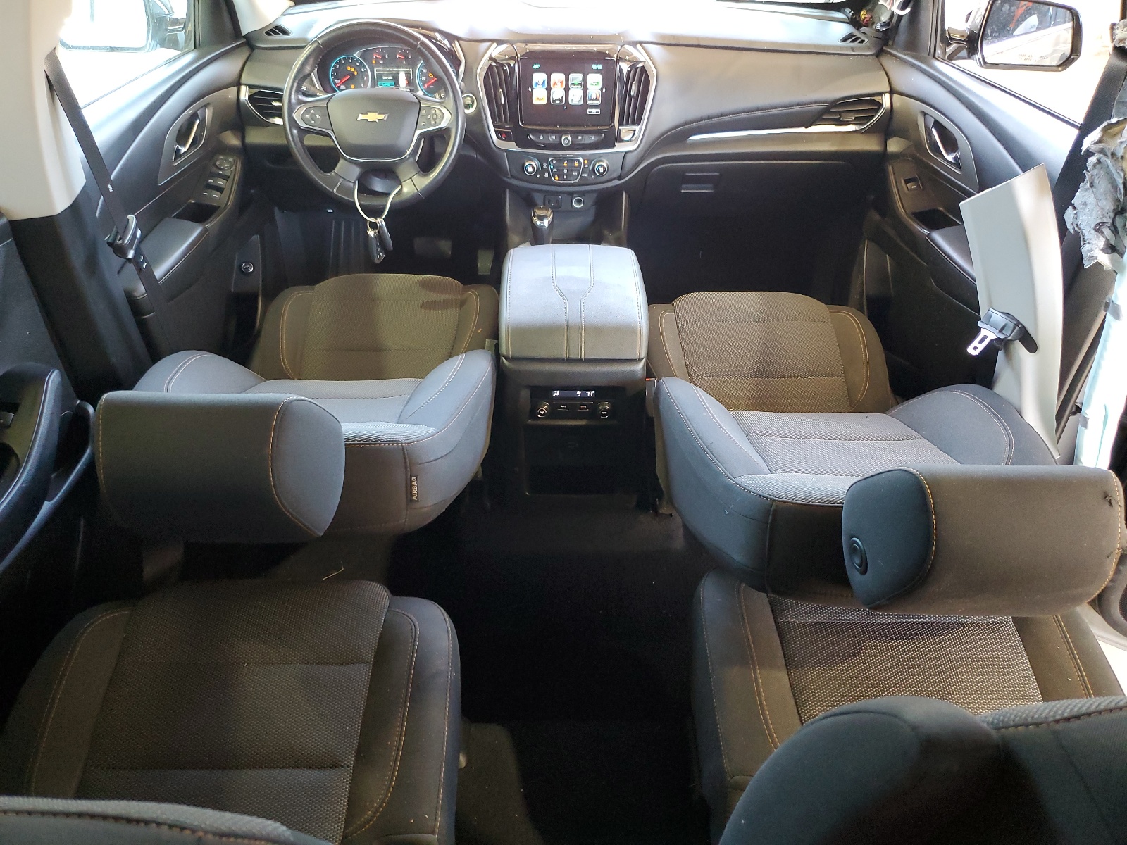 1GNERGKW4JJ211999 2018 Chevrolet Traverse Lt