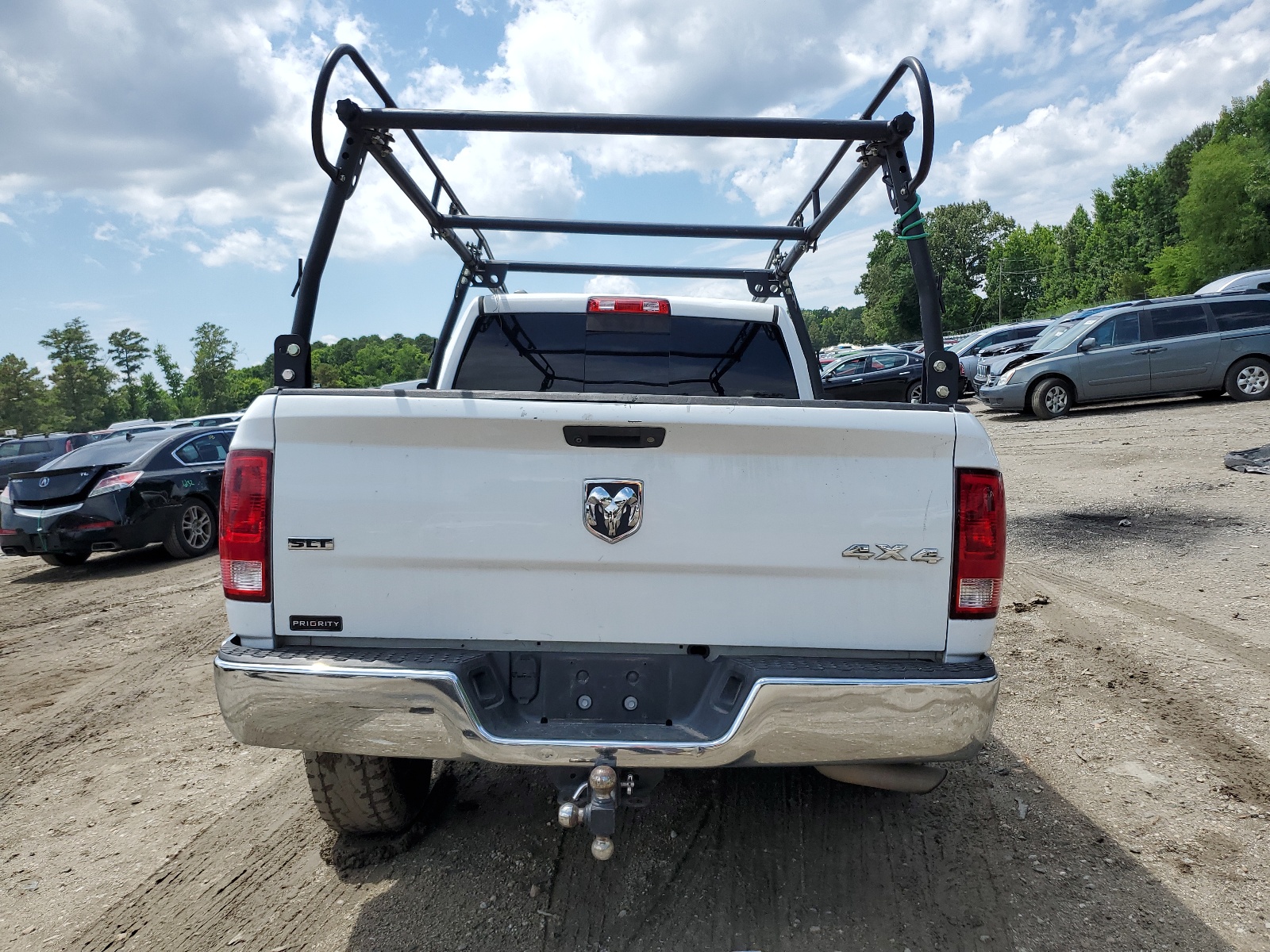 1C6RR7GT0FS580831 2015 Ram 1500 Slt