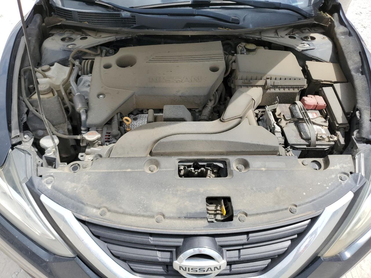2017 Nissan Altima - Image 11